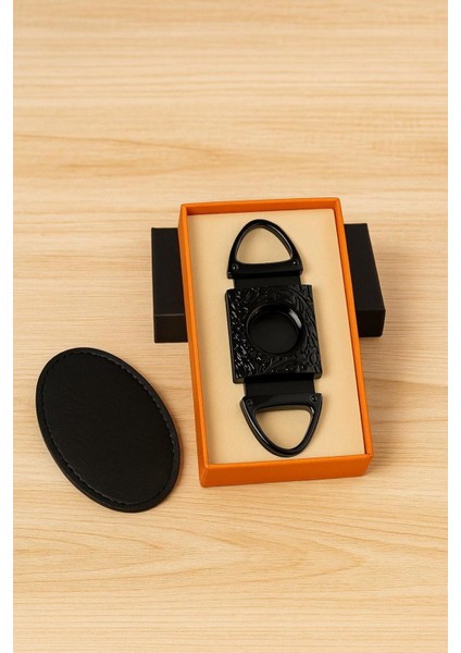 Lüks Çift Bıçaklı Siyah Desenli Puro Makası – Deri Kılıflı ve Hediye Kutulu