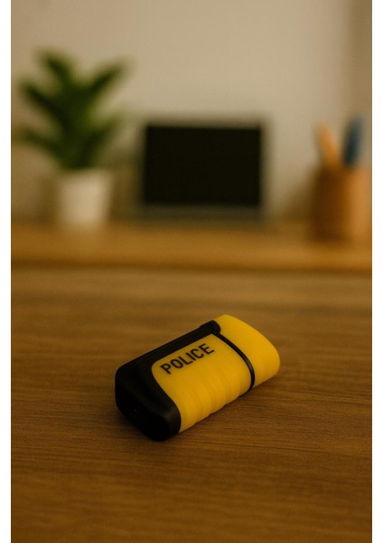 Police Marka Sarı Siyah Gazlı Pürmüzlü Çakmak – Rüzgar Geçirmez, Lüks Tasarım fiyatları