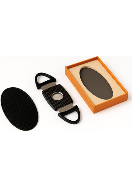 Karbon Desenli Çelik Puro Kesici – Çift Taraflı Mekanizma ve Deri Kılıf