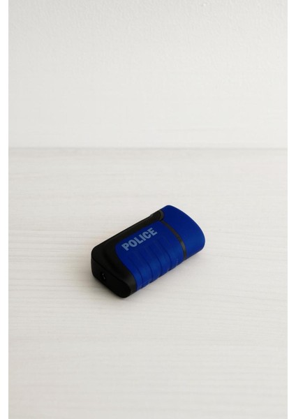 Police Marka Mavi Siyah Gazlı Pürmüzlü Çakmak – Rüzgar Geçirmez, Lüks Tasarım fiyatları