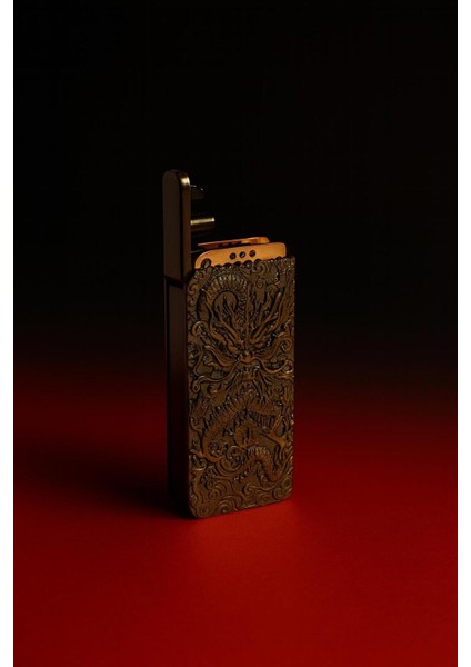 Antik Tasarım Metal Çakmak Altın Dragon Kabartmalı Hediye Kutulu