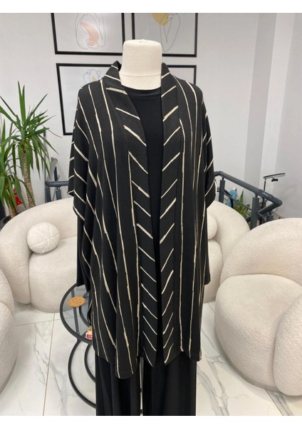 Çizgili Üçlü Takım