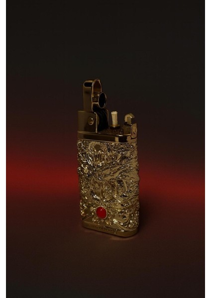 Altın Renk Ejderha Figürlü Metal Çakmak – Kabartmalı Boncuk Detaylı Koleksiyonluk