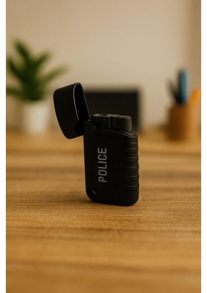Police Marka Siyah Gazlı Pürmüzlü Çakmak – Rüzgar Geçirmez, Lüks Tasarım