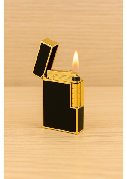 Lüks Taşlı Metal Çakmak – Altın Detaylı, Şık ve Koleksiyonluk Tasarım fiyatları