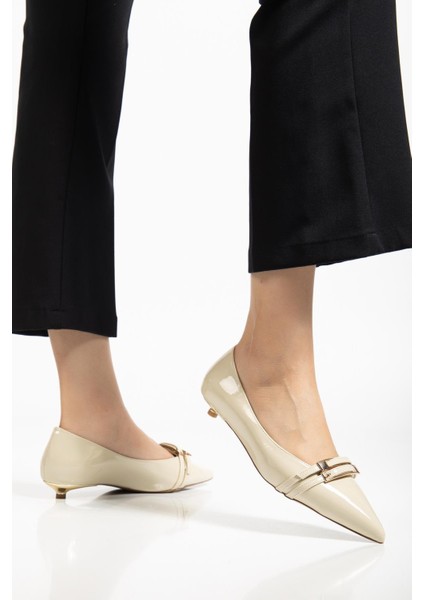 Kadın Kısa Topuklu Ayakkabı Ten Rugan Minik Ökçeli Bantlı fiyatları