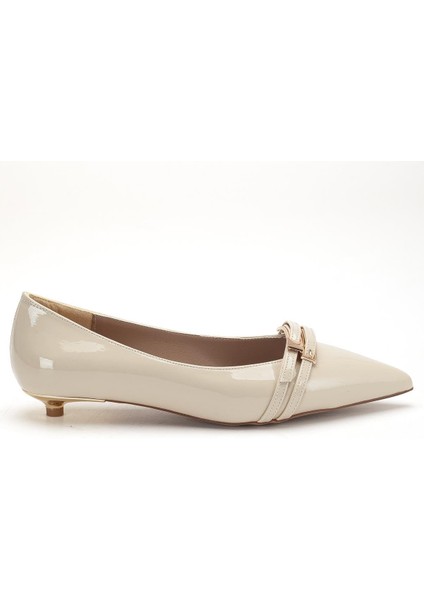 Kadın Kısa Topuklu Ayakkabı Ten Rugan Minik Ökçeli Bantlı modelleri