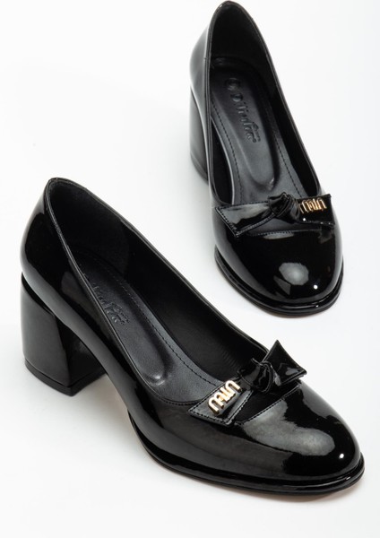 Büyük Beden Kadın Kalın Topuklu Ayakkabı Siyah Rugan Fiyonklu Yuvarlak Burun
