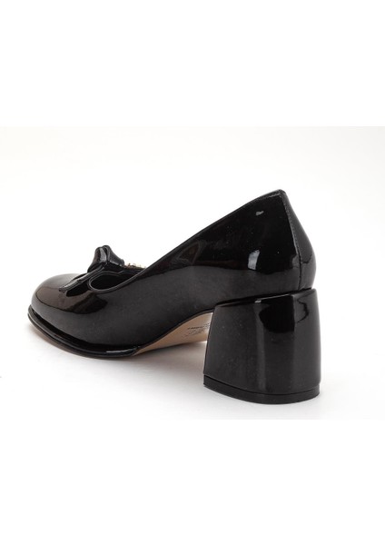 Büyük Beden Kadın Kalın Topuklu Ayakkabı Siyah Rugan Fiyonklu Yuvarlak Burun indirimleri