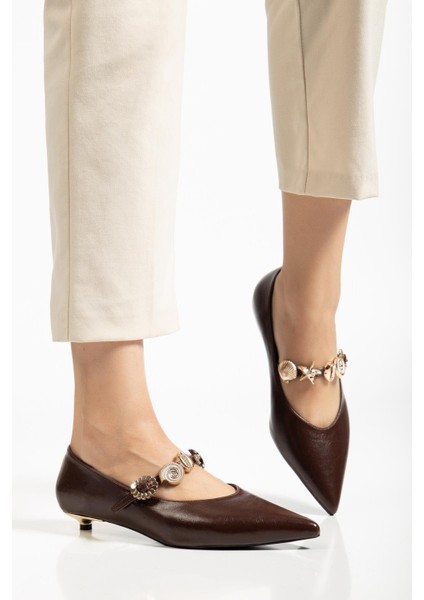 Kadın Kısa Topuklu Aykkabı Kahverengi Rugan Baretli Minik Ökçe fiyatları