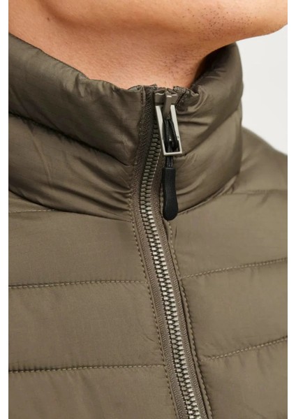 Essentials Jjestate Kapitoneli Regular Fit Dik Yaka Mont Erkek Mont 12256985 fiyatları