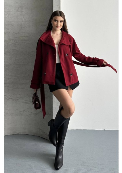 Düğmeli Kuşaklı Kaşe Kısa Kaban modelleri