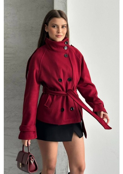 Düğmeli Kuşaklı Kaşe Kısa Kaban fırsatları