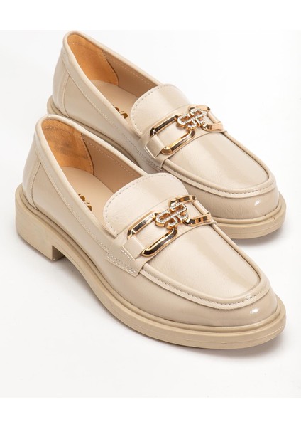 Bej Kadın Loafer Günlük Ayakkabı Kırışık Rugan Tokalı