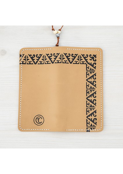 El Yapımı Hakiki Kahverengi Deri Erkek Cüzdan - Türk Halısı Desenli Yakma Sanatı Vegetable-Tanned Dana Derisi - Kültürel ve Sanatsal El Işçiliği Tasarım fırsatları