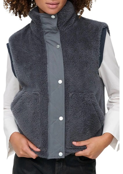 Onlbari Regular Fit Dik Yaka Cepli Peluş Yelek Bayan Yelek 15358902 modelleri