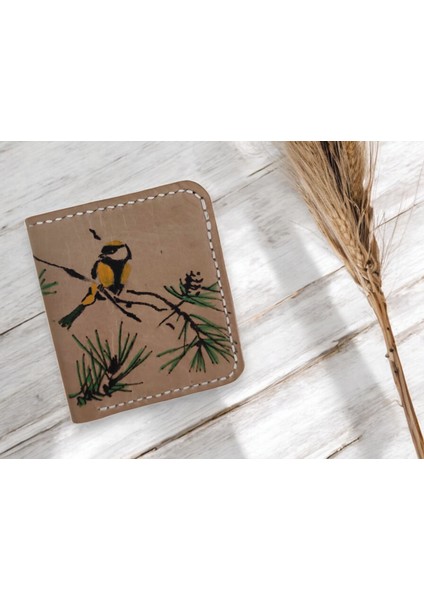 El Yapımı Hakiki Deri Kuş Figürlü Erkek Cüzdan | El Boyaması ve Yakma Sanatı Slim Bifold Model | Sanatsal Tasarım