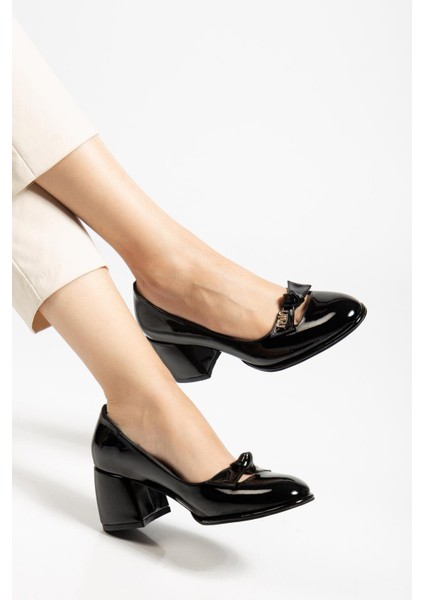 Büyük Beden Kadın Kalın Topuklu Ayakkabı Siyah Rugan Fiyonklu Yuvarlak Burun fiyatları