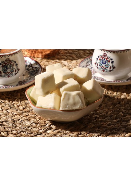 Beyaz Çikolatalı Lokum