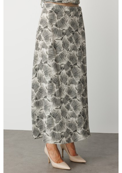 Mix Mizalle Haki Yeşil Yaprak Desenli Uzun Evaze Etek fiyatları