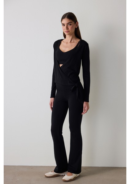 Siyah Wrap Bağlamalı Üst