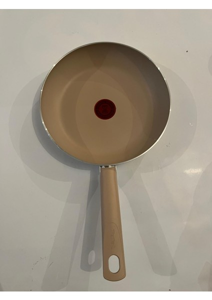 Titanyum Difüzyon Tabanlı 24 cm Tava