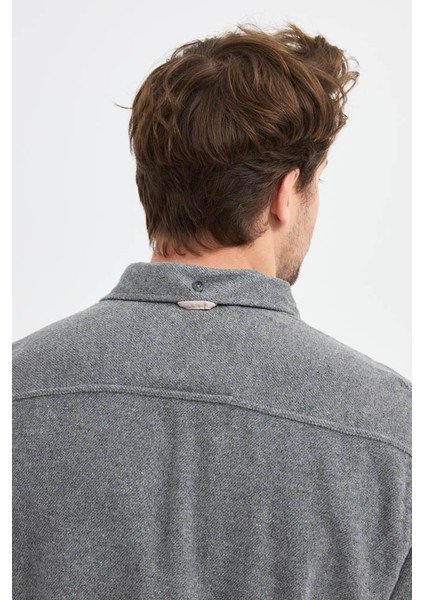 Erkek Rahat Kesim Spor Yaka Oduncu Flanel Çift Cep Kapaklı Kışlık Gömlek indirimleri