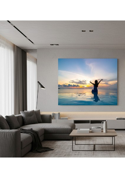 Modern ve Huzurlu Tablo | Su Yansıması ve Özgür Ruh Temalı Plaj/havuz Manzarası Kanvas