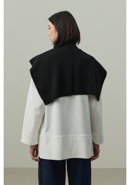 Kare Parçalı Atkı Siyah fırsatları