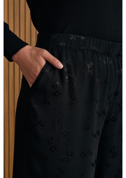 Çicek Jakar Desenli Beli Lastikli Pantolon fırsatları