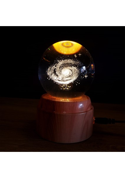3D Kristal Cam Küre Gece Lambası, 8 cm Çap, LED Işıklı, USB ile Çalışır, Ahşap Stand, Otomatik Dönen, Büyük Boy