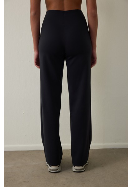 Siyah Yüksek Bel Toparlayıcı Etkili Düz Paça Pantolon