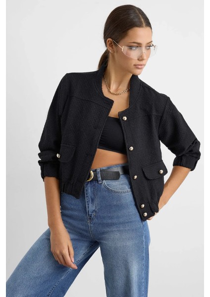 Kadın Cep Detaylı Kadife Yuvarlak Yakalı Ceket Siyah