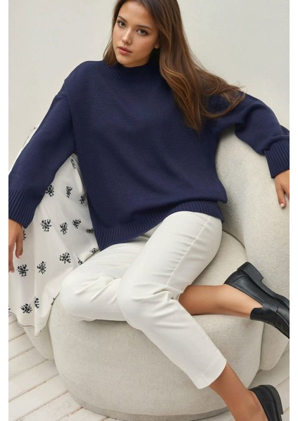 Kadın Bisiklet Yaka Relax Fit Yumuşak Triko Kazak Gece Mavisi