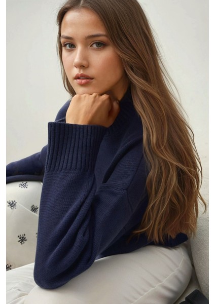 Kadın Bisiklet Yaka Relax Fit Yumuşak Triko Kazak Gece Mavisi