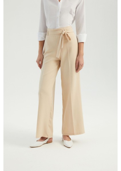 Kadın Kemer Detaylı Yüksek Bel Geniş Bacaklı Pantolon Krem Doğal