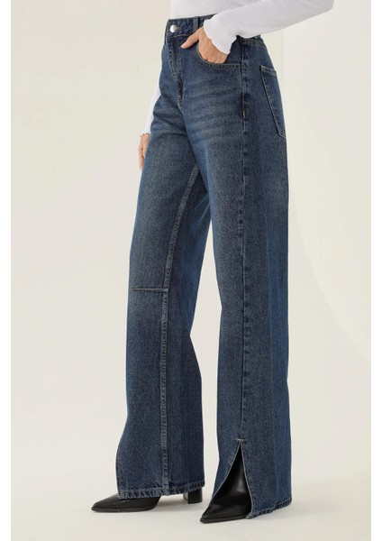 Kadın Orta Bel Yarık Detaylı Düz Bacak Kot Pantolon Koyu Mavi Denim