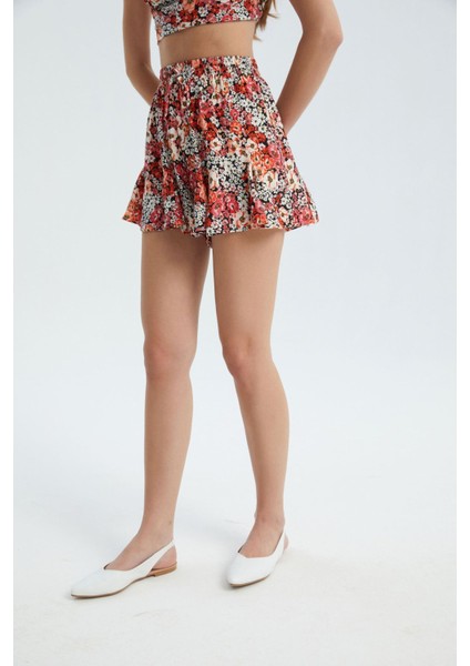 Kadın Çiçek Desenli Yüksek Bel Lastikli Volanlı Şort Tuğla Kırmızısı