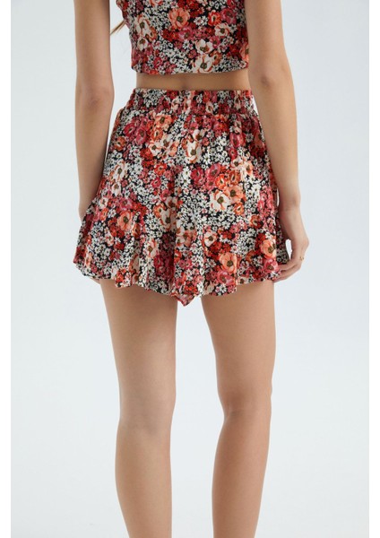 Kadın Çiçek Desenli Yüksek Bel Lastikli Volanlı Şort Tuğla Kırmızısı