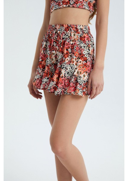 Kadın Çiçek Desenli Yüksek Bel Lastikli Volanlı Şort Tuğla Kırmızısı