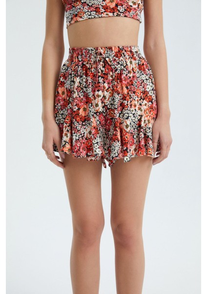 Kadın Çiçek Desenli Yüksek Bel Lastikli Volanlı Şort Tuğla Kırmızısı