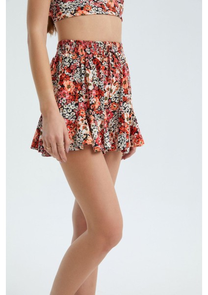 Kadın Çiçek Desenli Yüksek Bel Lastikli Volanlı Şort Tuğla Kırmızısı