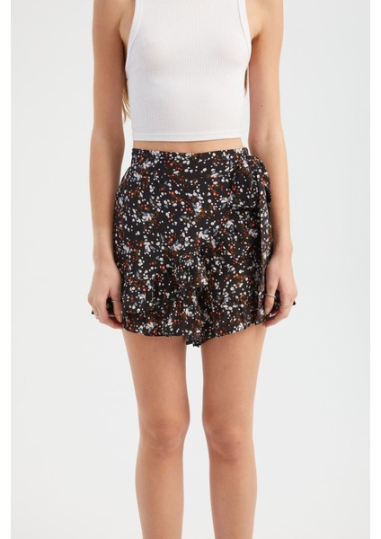Kadın Kemer Detaylı Çiçek Desenli Yüksek Bel Şort Siyah