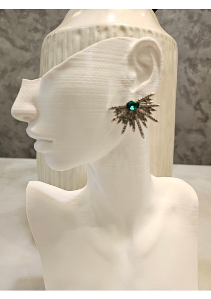 Şık Taşlı Kanat Desenli Küpe