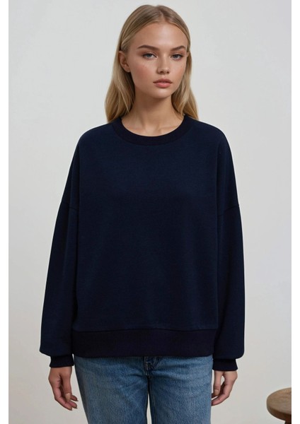 Kadın Oversize Bisiklet Yaka Basic Sweatshirt Lacivert