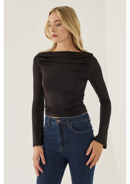 Kadın Drape Detaylı Top Siyah