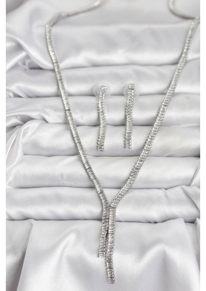 Gümüş Renk Baget Zirkon Taşlı Kadın Kolye Küpe Set - TJ-BKO10637