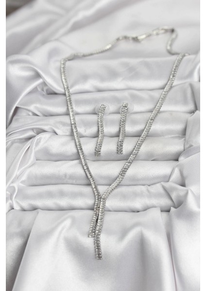 Gümüş Renk Baget Zirkon Taşlı Kadın Kolye Küpe Set - TJ-BKO10637 fiyatları