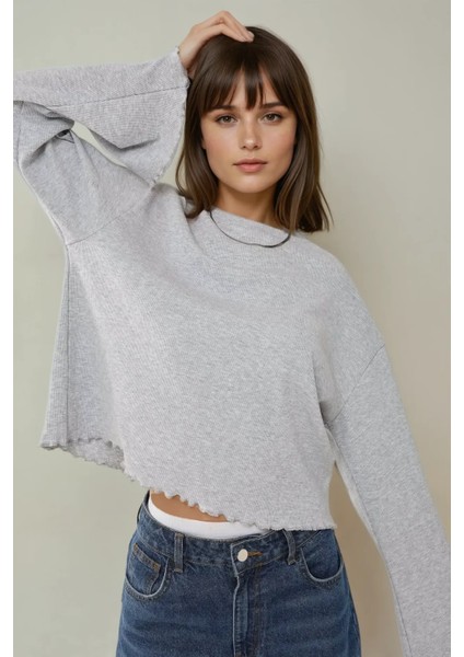 Kadın Oversize Kol ve Etek Ucu Detaylı Uzun Kollu Tişört Gri
