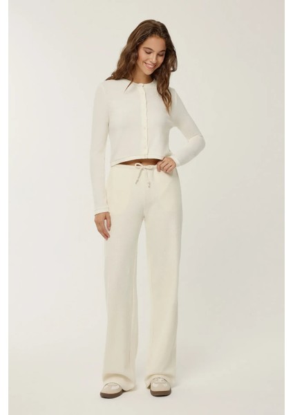 Kadın Esnek Bel Düz Paça Eşofman Tozlu Beyaz